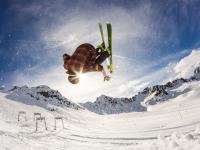 开云足球直播-切特存在感拉满，太阳掀翻步行者，新生代与巨星的碰撞启示录