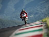 开云下载-雄鹿稳字当头锁定胜局，爱德华兹逆境崛起成关键先生