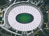 开云体育APP下载-绿茵场与硬木地板的交响，当英超争冠战火点燃，步行者已在彼岸粉碎开拓者