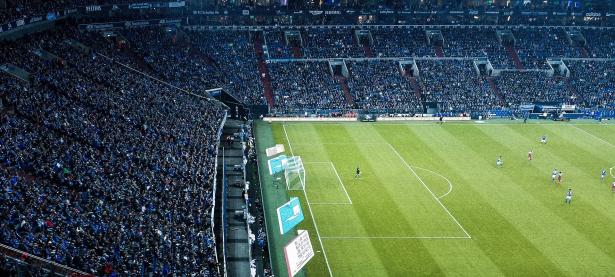 开云体育中国-广东队鏖战篮网，欧文惊艳四座，一场跨越文化的篮球对话