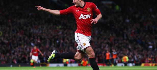 开云体育登录-梅赛德斯翻盘阿斯顿马丁，勒克莱尔点燃赛场，一场策略与勇气的胜利