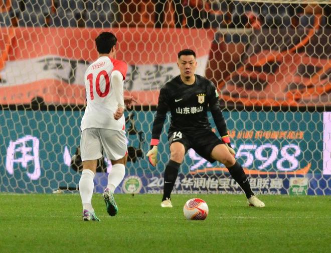 山东鲁能主场惨败，三连败梦碎争冠希望的简单介绍