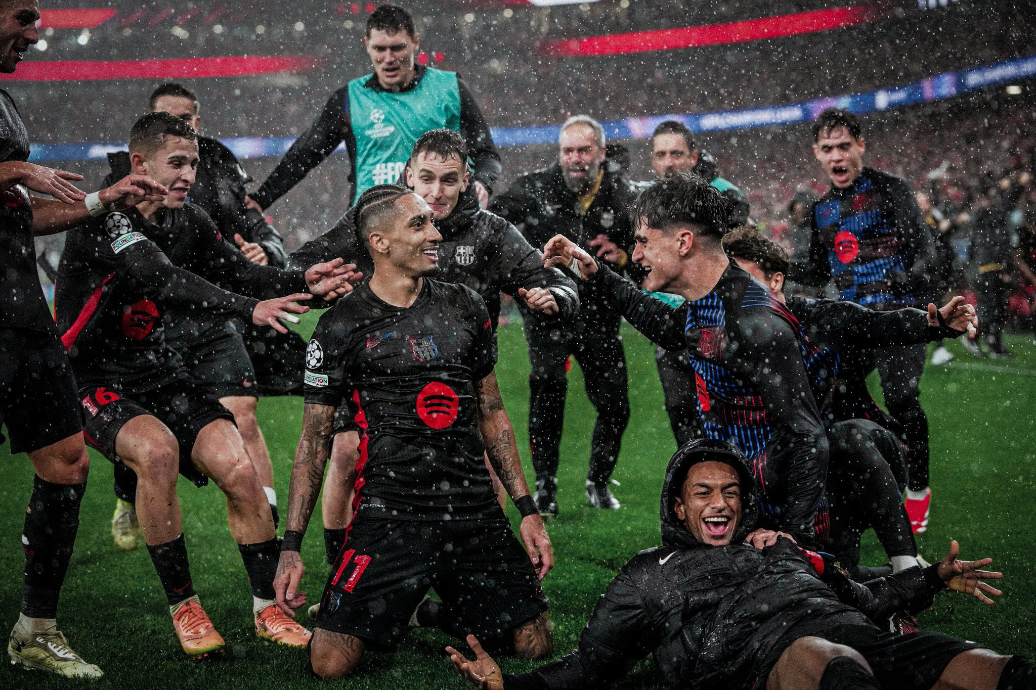 包含巴萨中场神奇助攻,绝杀对手瞬间逆袭的词条 包含巴萨中场神奇助攻,绝杀对手瞬间逆袭的词条