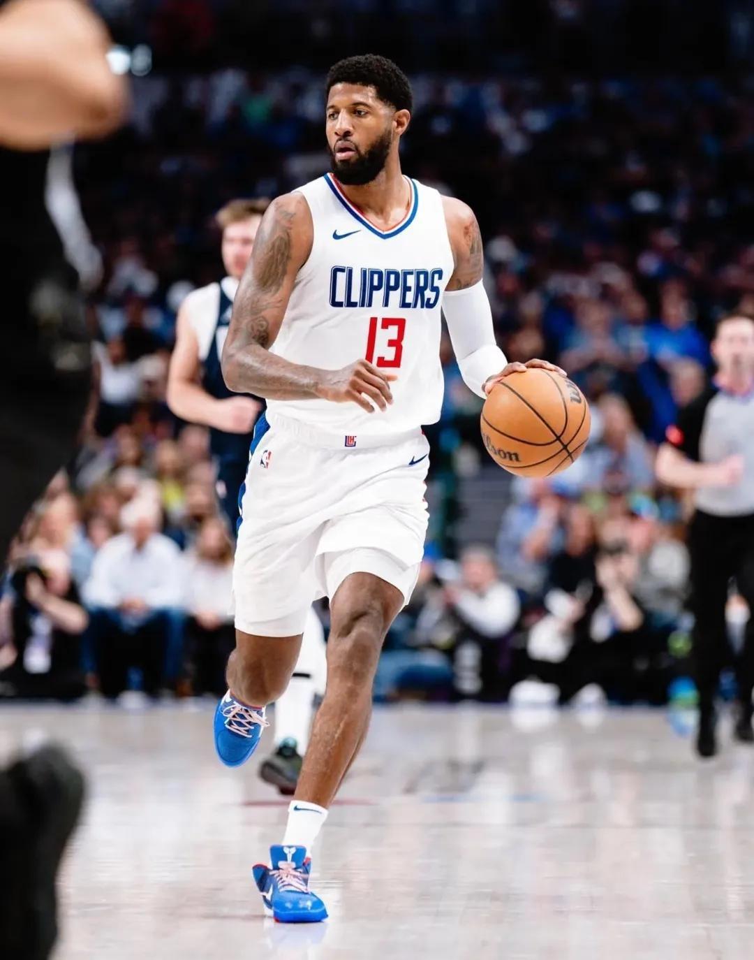 魔术横扫波兰男篮,乔治绝境逆转 魔术横扫波兰男篮,乔治绝境逆转