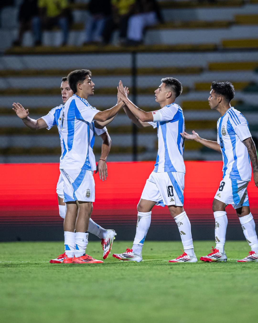 巴伦西亚签约阿根廷中场,增强中场实力! 巴伦西亚签约阿根廷中场,增强中场实力!