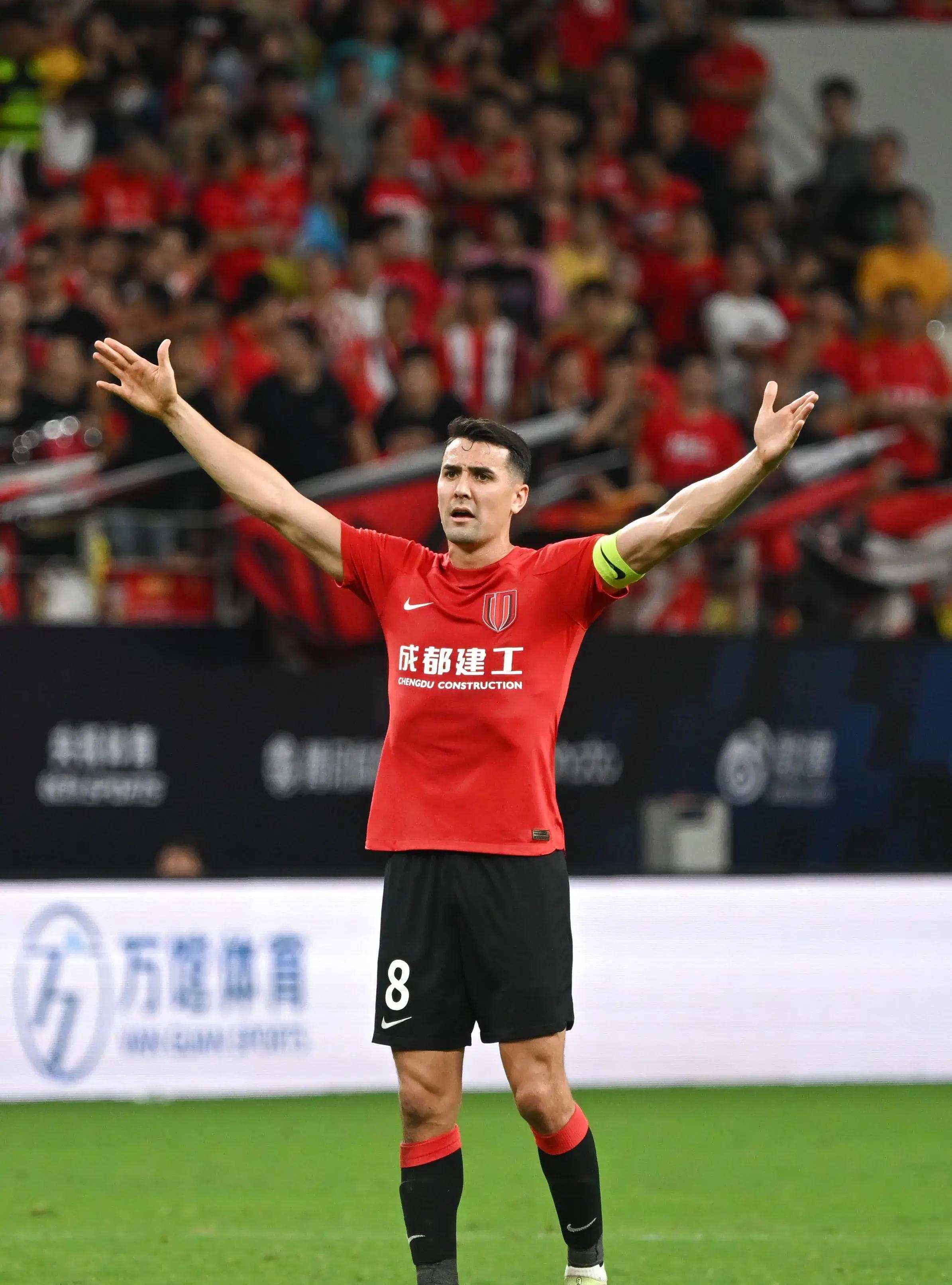 阿贾克斯踢进八强,豪门联赛再度掀起波澜的简单介绍 阿贾克斯踢进八强,豪门联赛再度掀起波澜的简单介绍