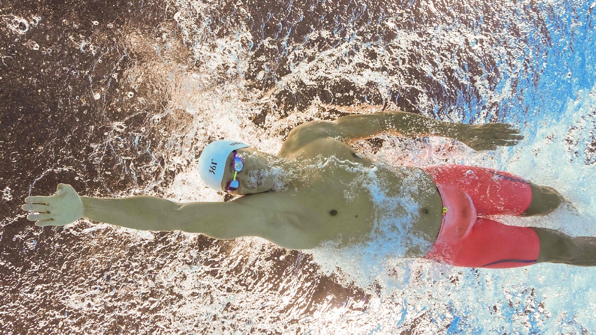 格纳布里一锤定音，哥伦比亚中国行展现足球外交新维度